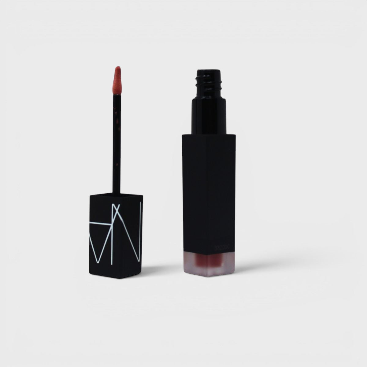 Nars Air Matte Ultra Lip Tint Turned On 5.5 Ml Para Mujer